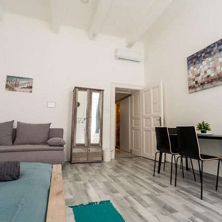 Seventh Heaven Apartment Budapest Exterior photo